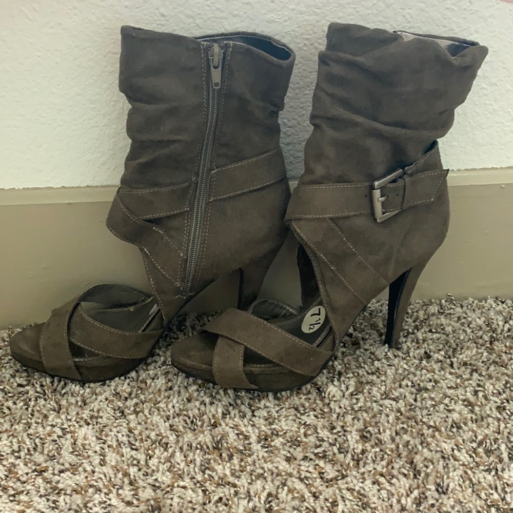 Super cute high heels